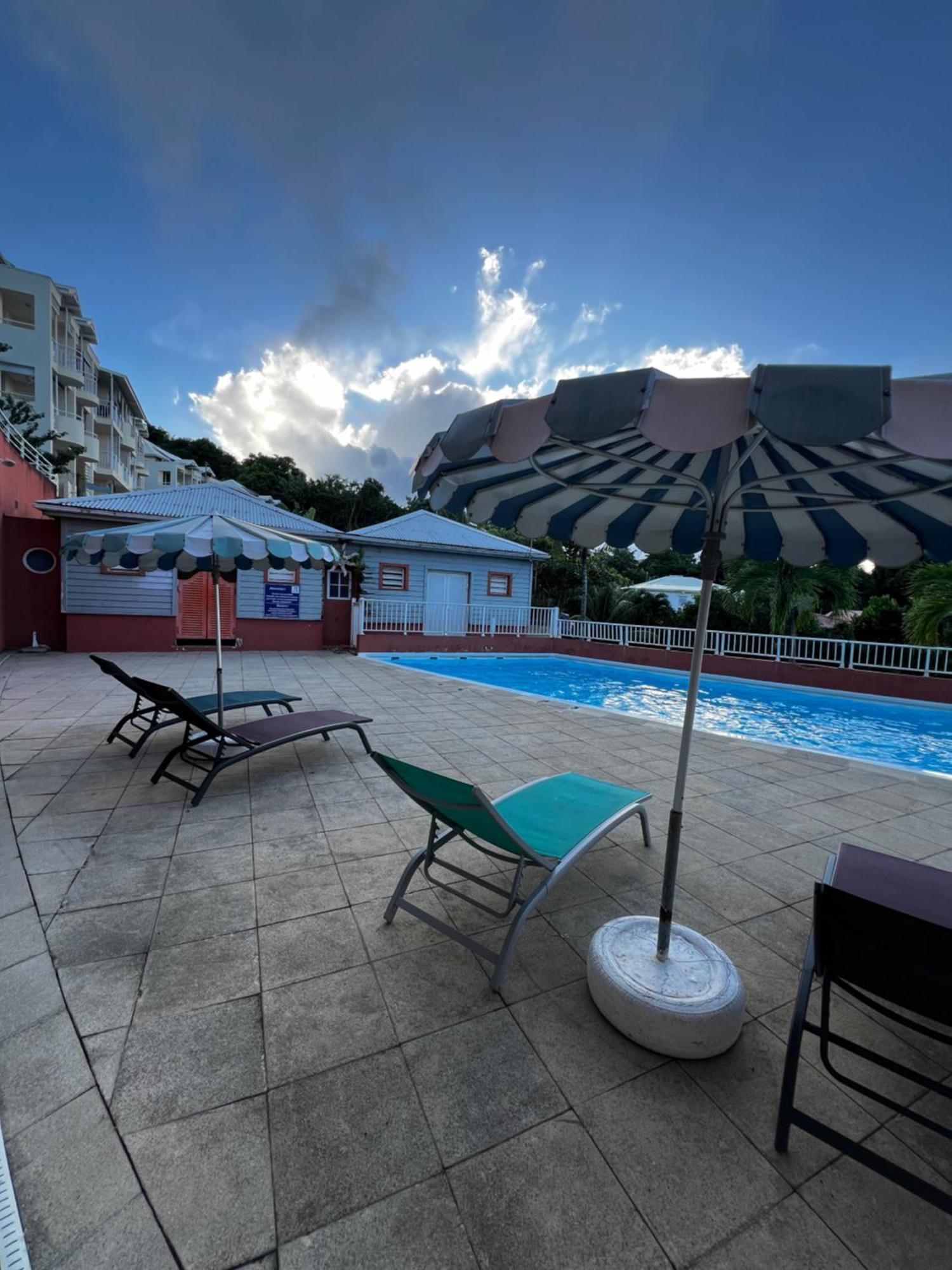 Ananas Premium - Sejour Detente T2 Vue Mer Avec Balcon Prive A Tartane 라 트리니테 외부 사진